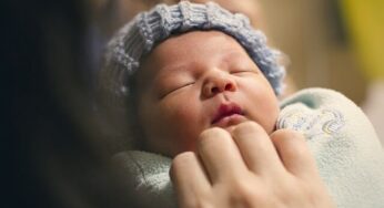 How Do Hats Made of Cotton or Wool Affect Infants’ Body Temperature?